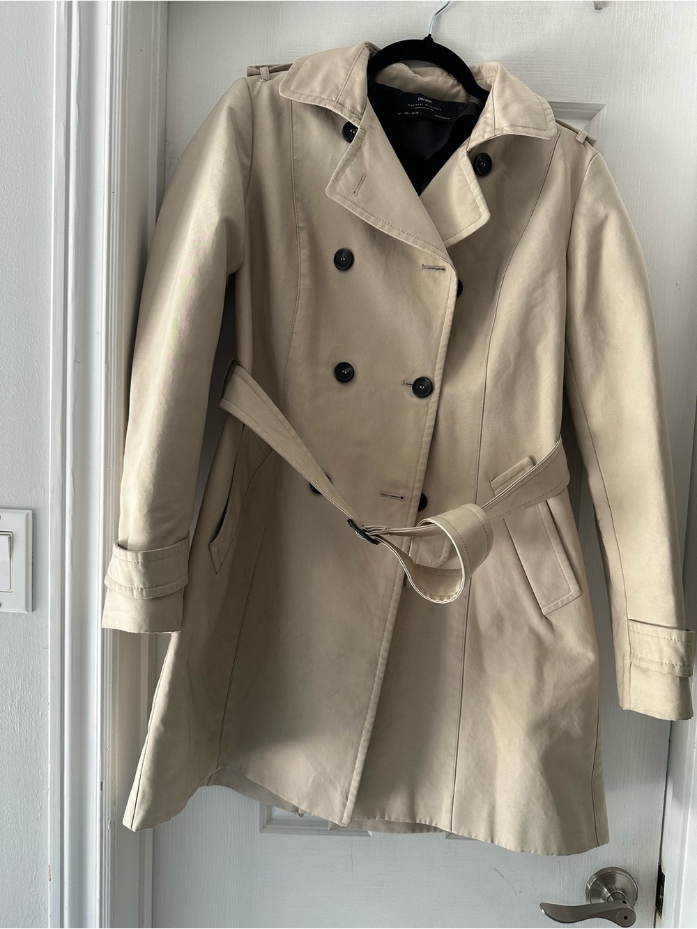 Zara Light Beige Double-Breasted Trench with Belt
